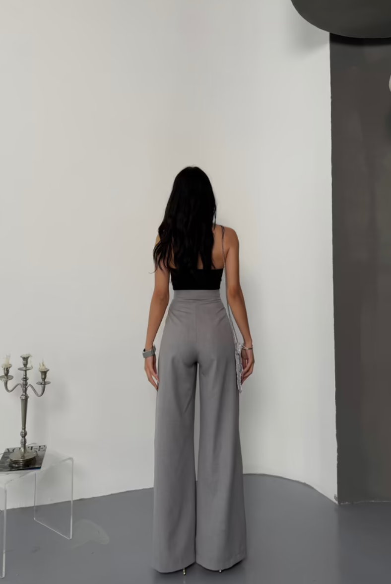 Pantaloni diritti