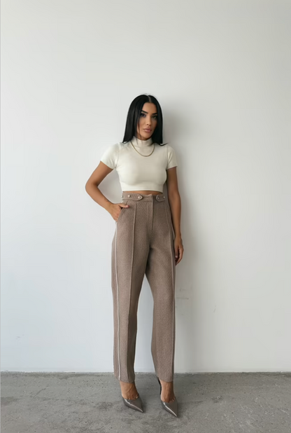 Pantaloni con bordi laterali