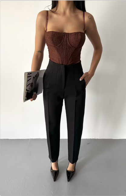 Pantaloni a vita alta